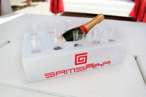 Porta champagne, personalizzabile. 